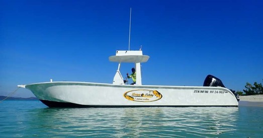 Bateau Zen Infini sur une plage